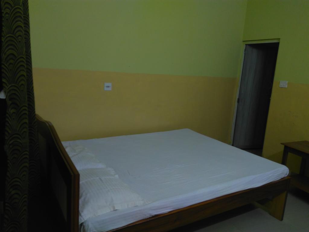 بولبور India Tours Only Kavita Guest House المظهر الخارجي الصورة