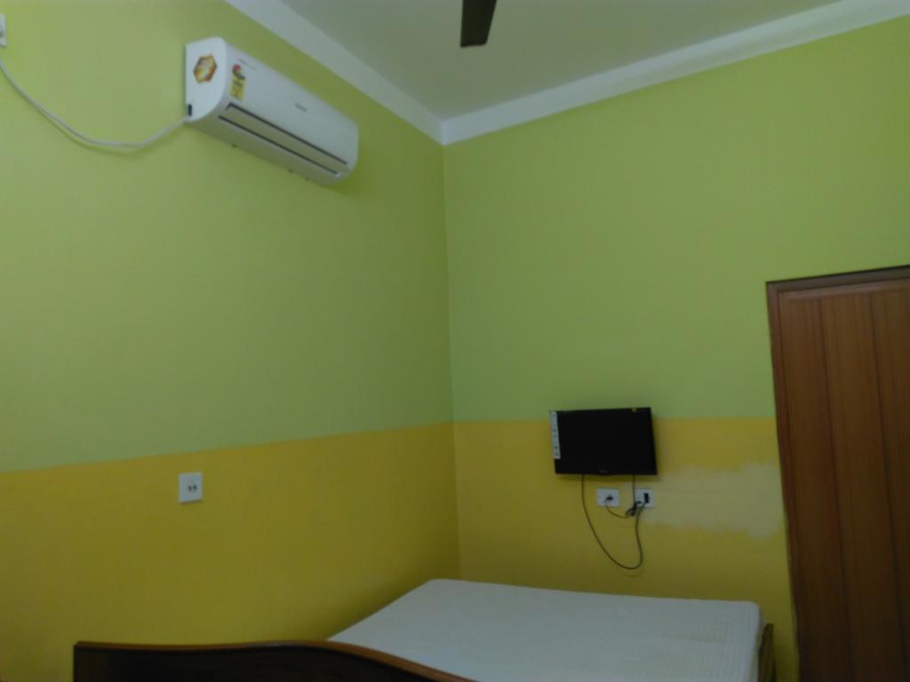 بولبور India Tours Only Kavita Guest House المظهر الخارجي الصورة