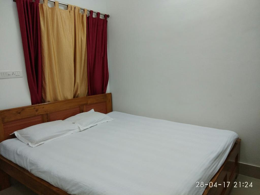 بولبور India Tours Only Kavita Guest House المظهر الخارجي الصورة