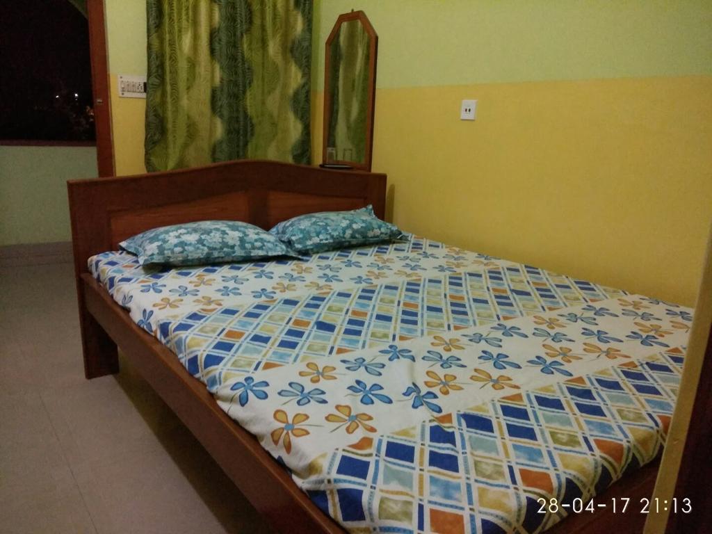 بولبور India Tours Only Kavita Guest House المظهر الخارجي الصورة